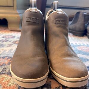 Xtratuf boots wm sz 9